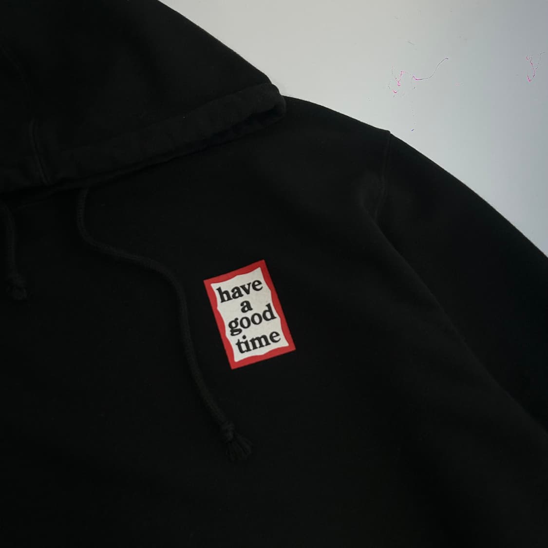 Have a good time 해브어굿타임 스몰로고 블랙 후드티  상품이미지4