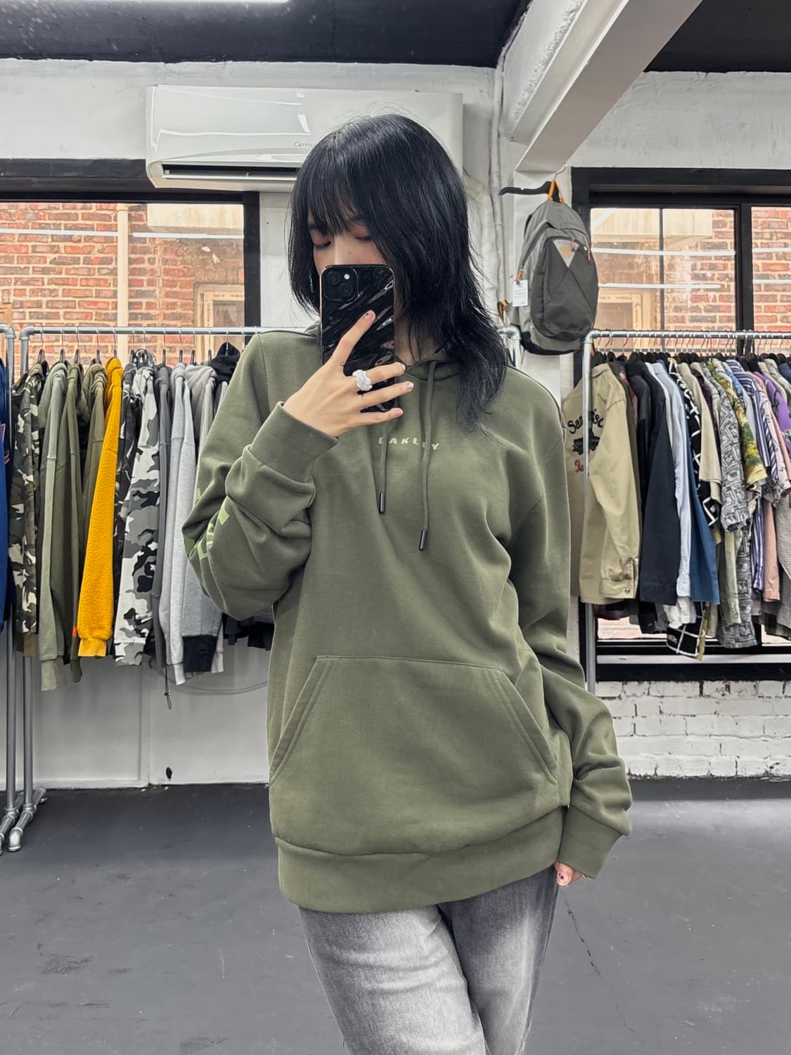 오클리 사이드 로고 커스텀 핏 카키 후드티 상품이미지3