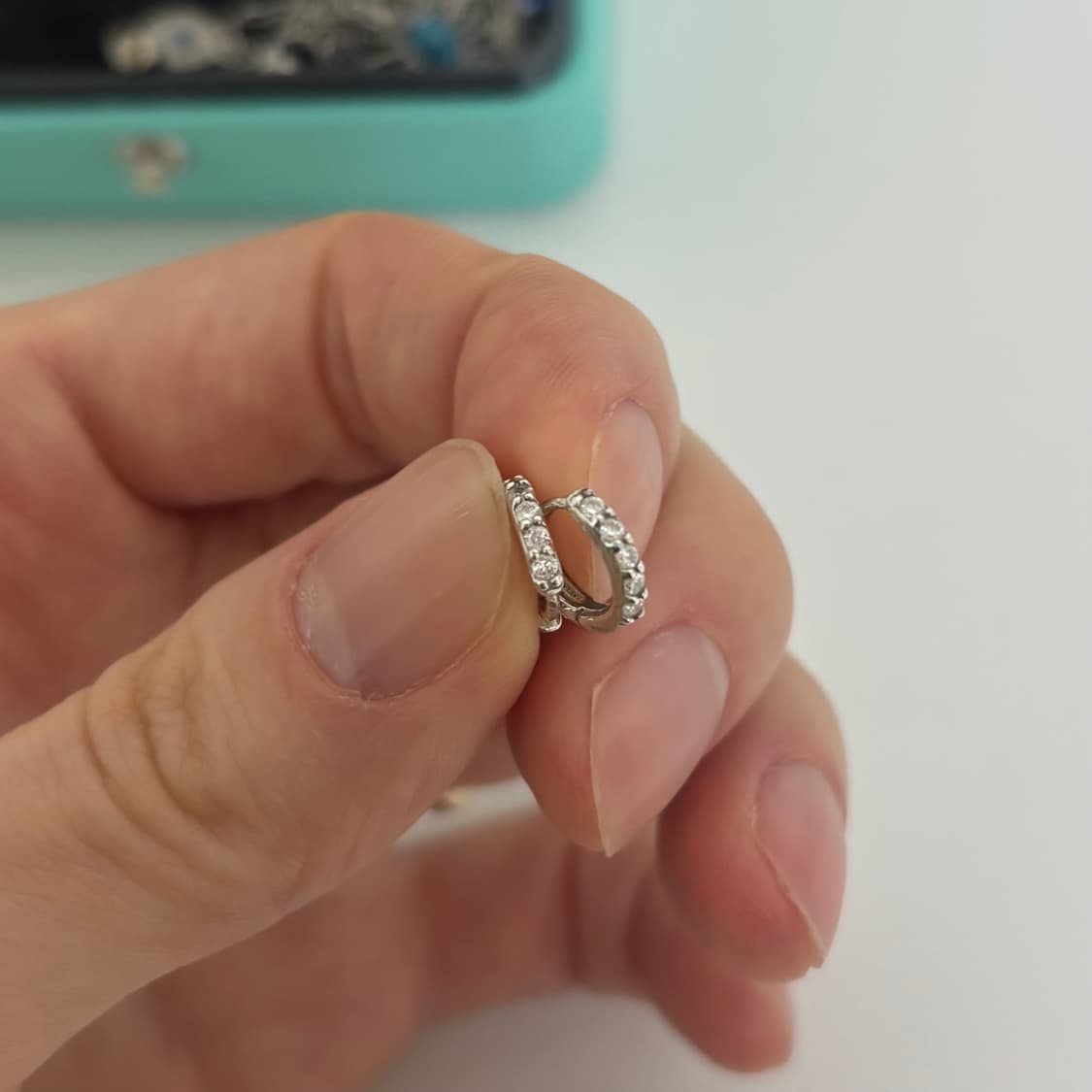 타티아나 크리스탈 후프 귀걸이 (사이즈 S) 상품이미지2