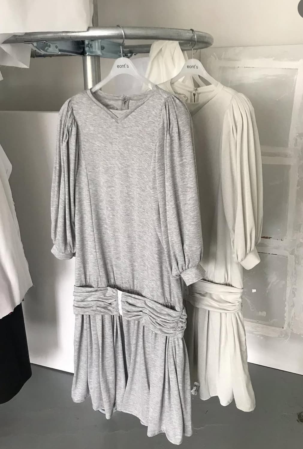 에옹쓰 아르누보 드레스 세이지그린 상품이미지4