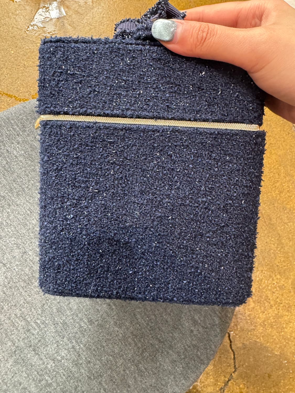 샤넬 트위드 탑 핸들 플랩백 네이비 상품이미지4