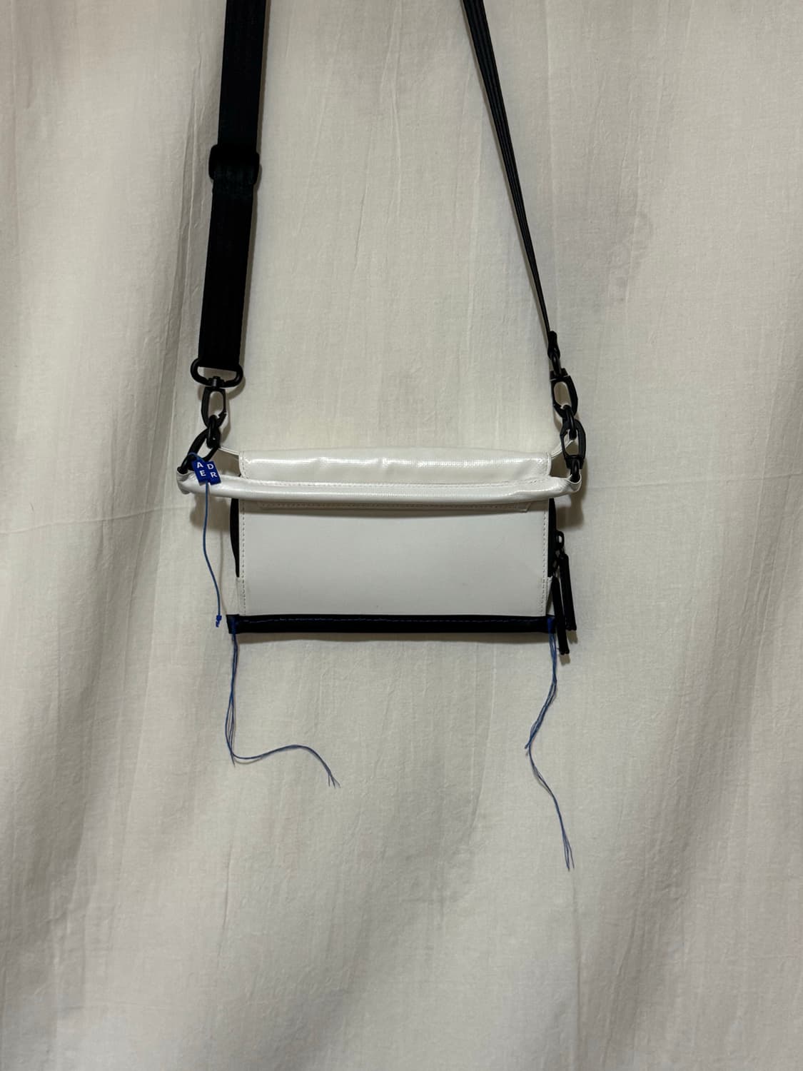 아더에러 트레이스 파이온 파우치 상품이미지2