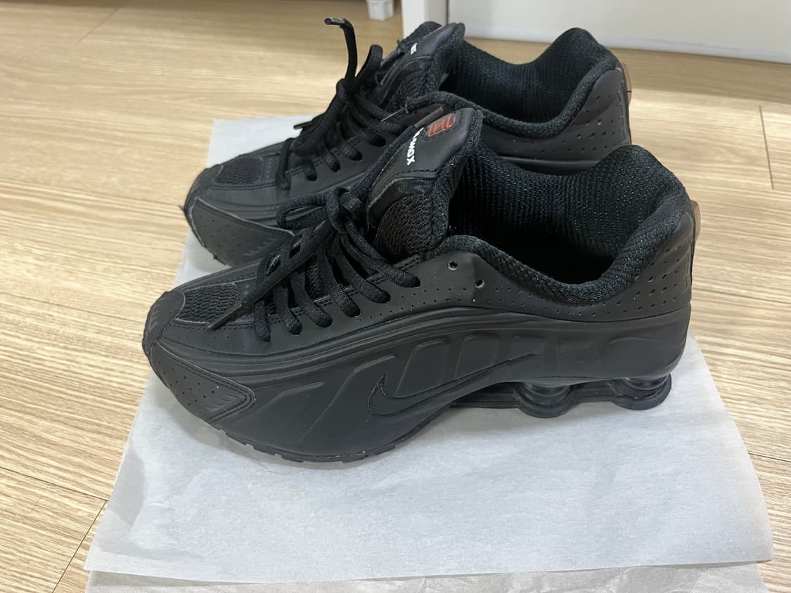 나이키 샥스 R4 상품이미지2