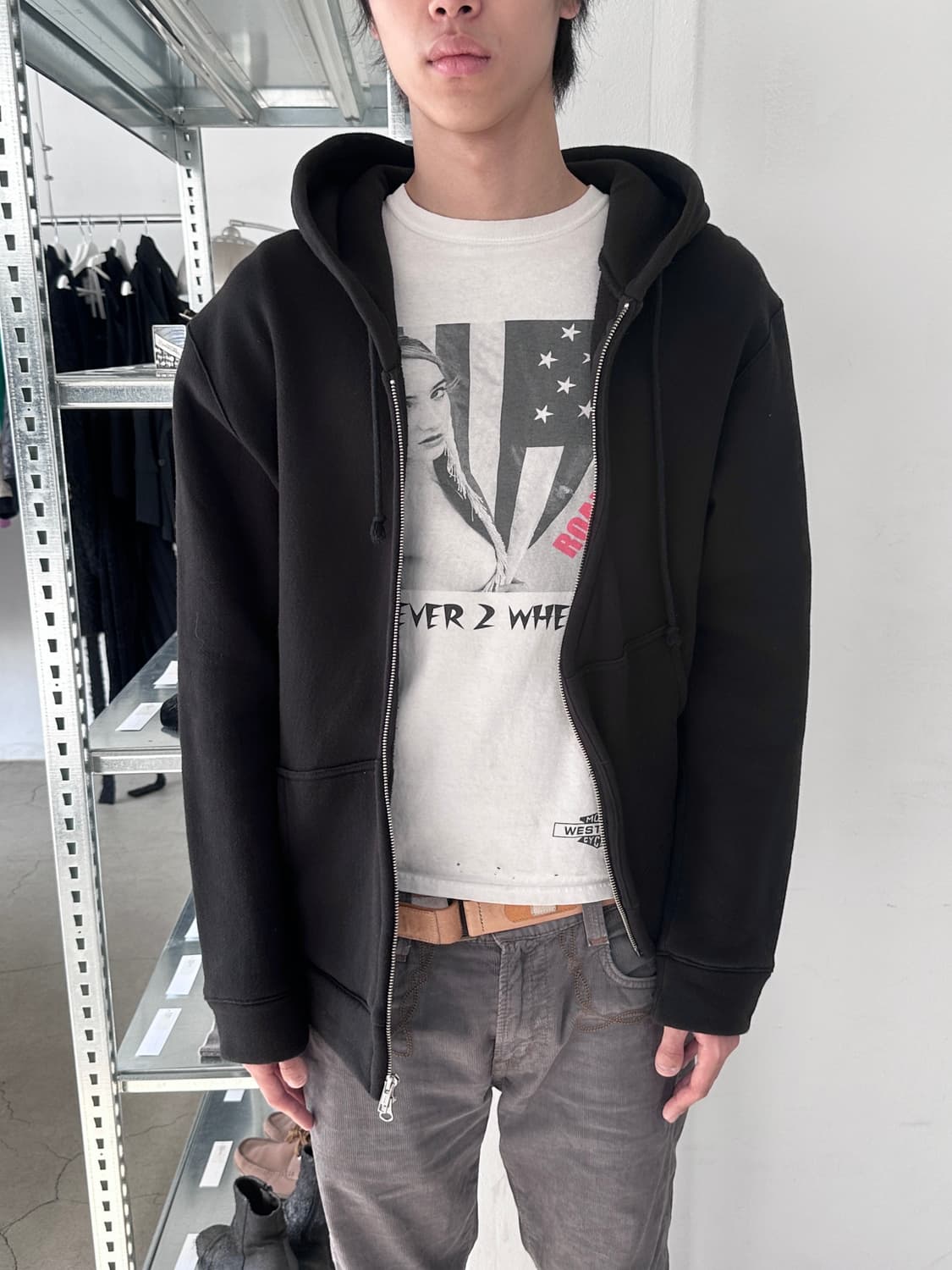 바퀘라 트위스티드 로즈 후드 집업 상품이미지2