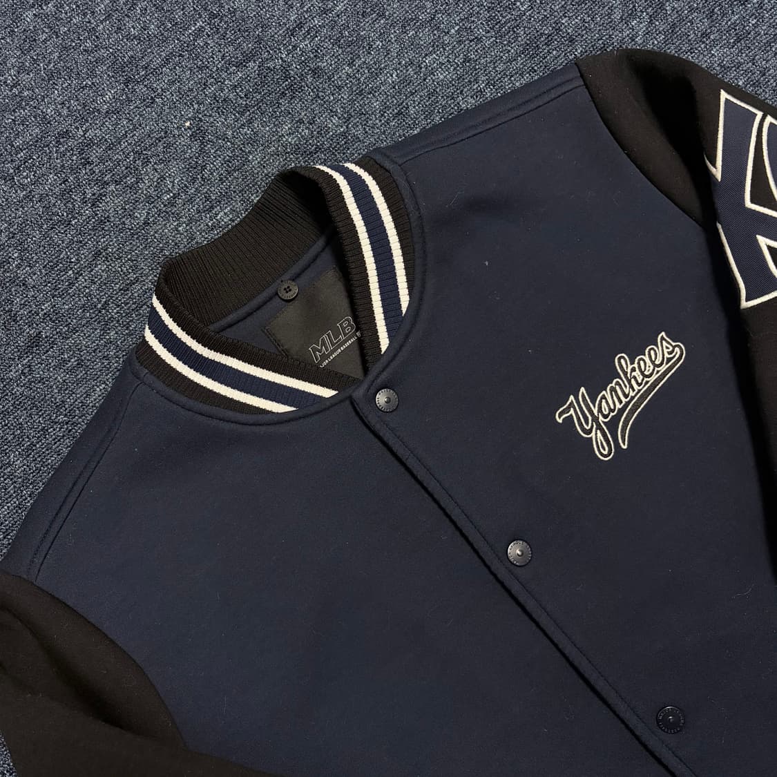 MLB 지뉴인 머천다이즈 뉴욕 양키스 바시티 자켓 상품이미지3
