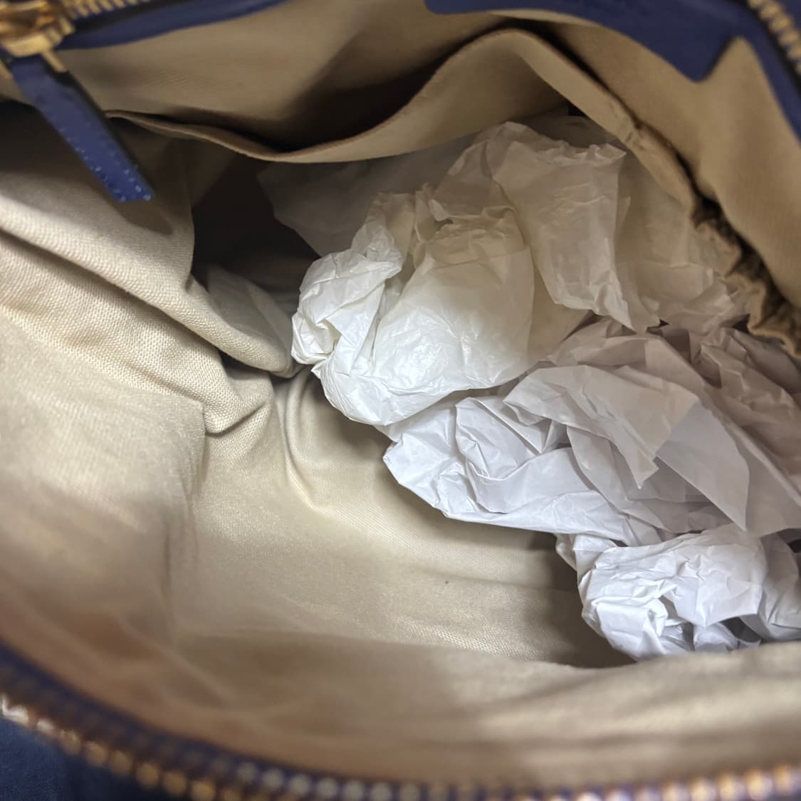 지방시 판도라 네이비 링클가방 판매 상품이미지3