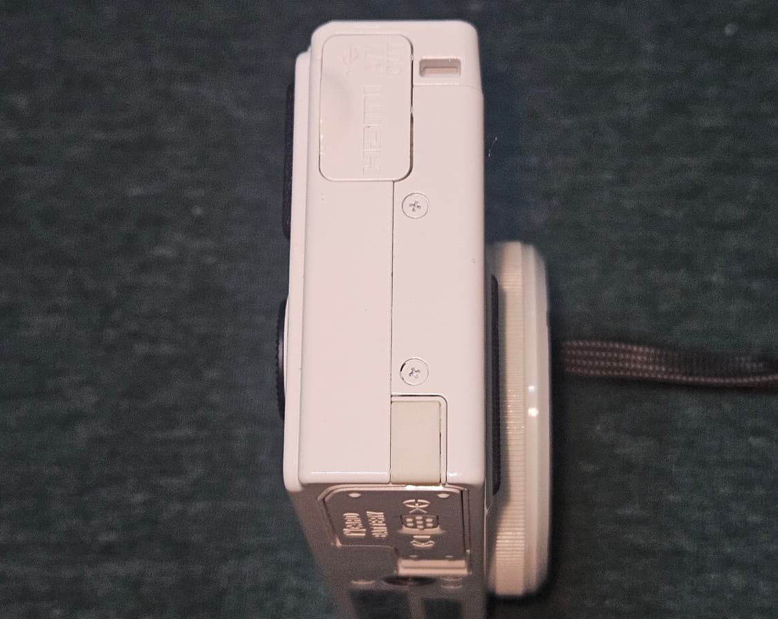 풀박/니콘 쿨픽스 p330 빈티지 디카 판매합니다 상품이미지5