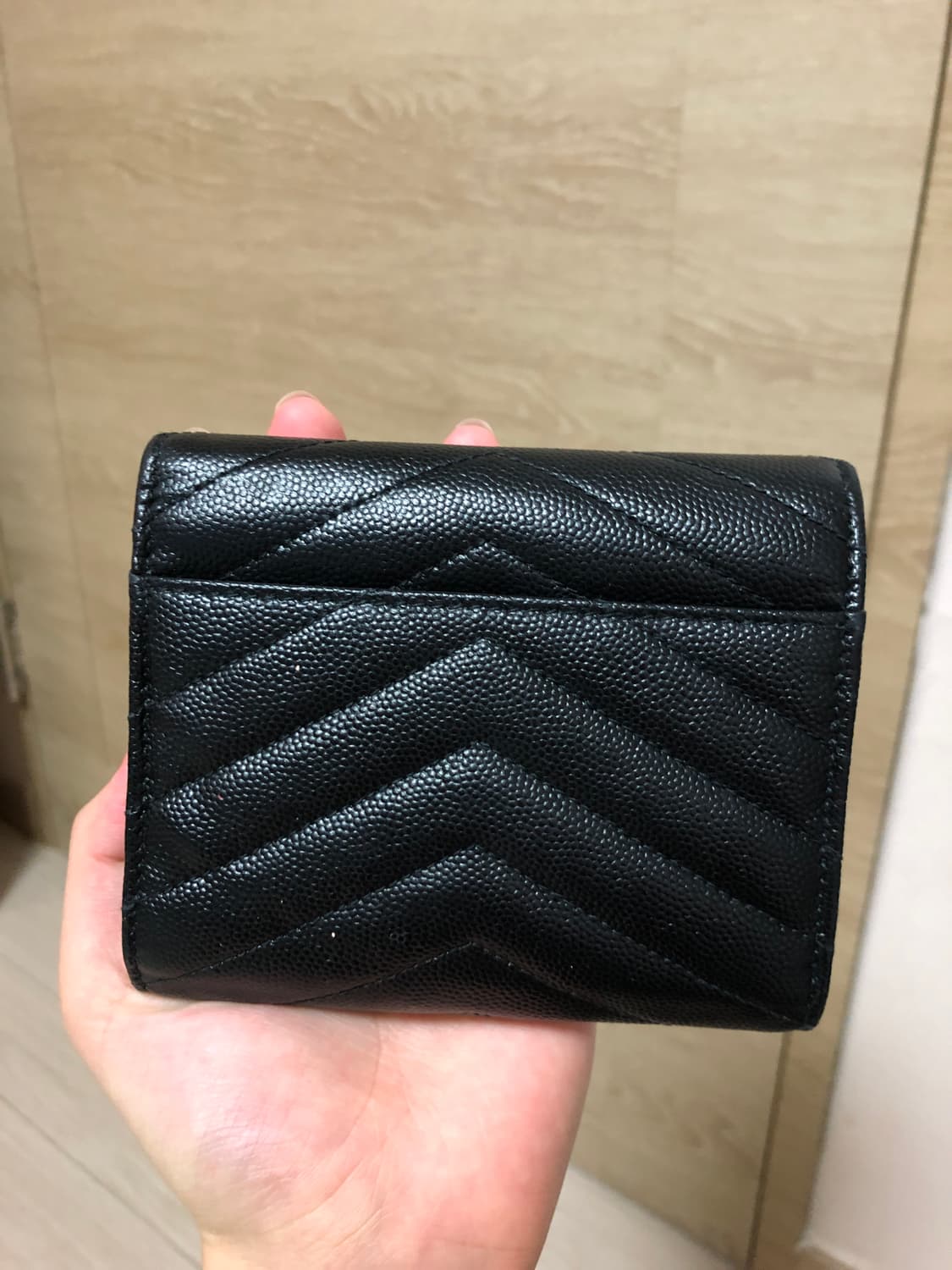 입생로랑 지갑 상품이미지3