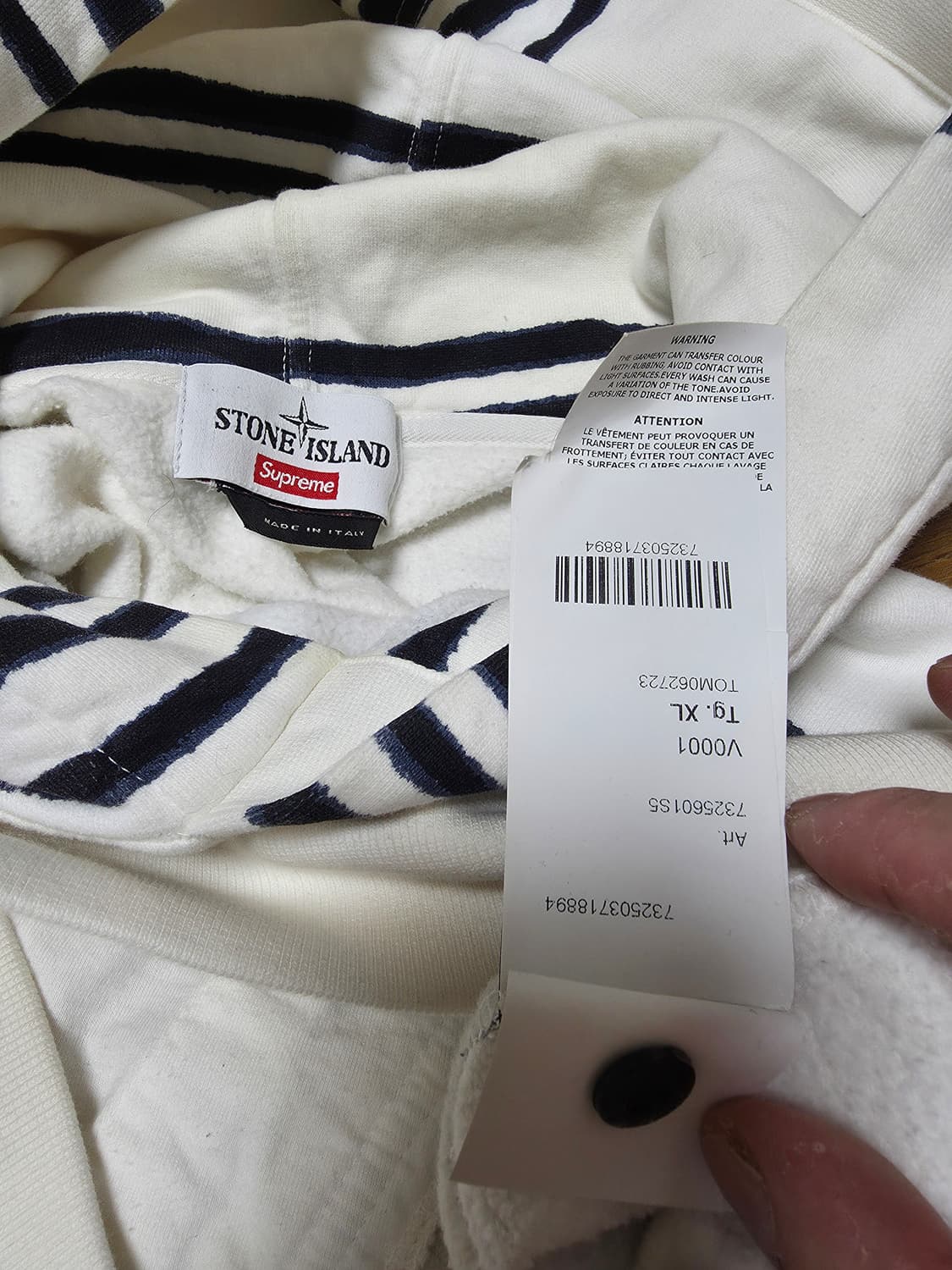 스톤아일랜드 슈프림 스트라이프 후드티셔츠 상품이미지4