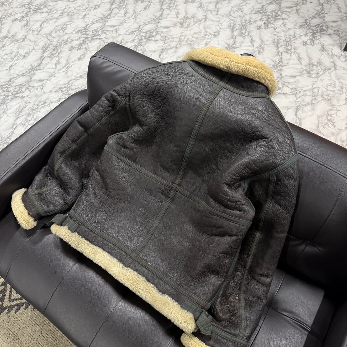 90-00s 100% 쉽스킨 양가죽 , 양털 B-3 무스탕 자켓 상품이미지2