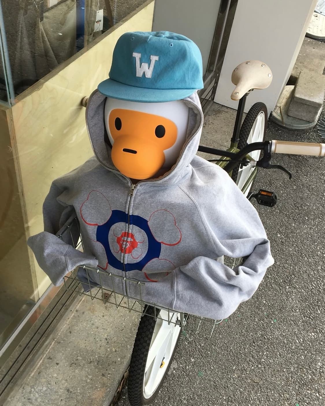 OG 베이프 X KAWS 본즈 집업 상품이미지6