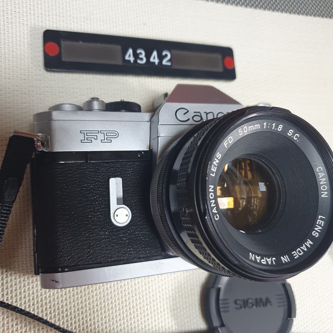 캐논 FP 필름카메라 1.8 FD 단렌즈 장착 상품이미지2