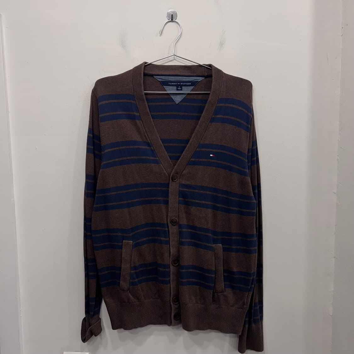타미힐피거 투톤 스트라이프 브이넥 니트 가디건 상품이미지2