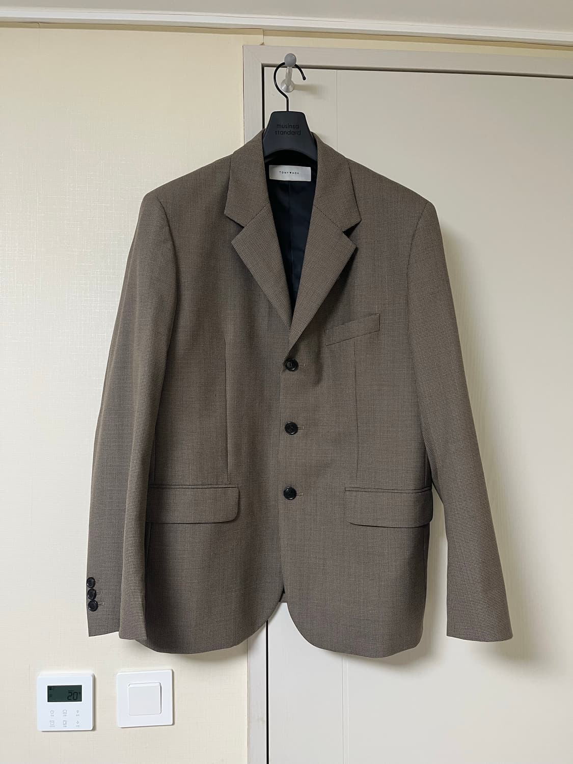 토니웩 크루도 3버튼 체크 블레이저 상품이미지1