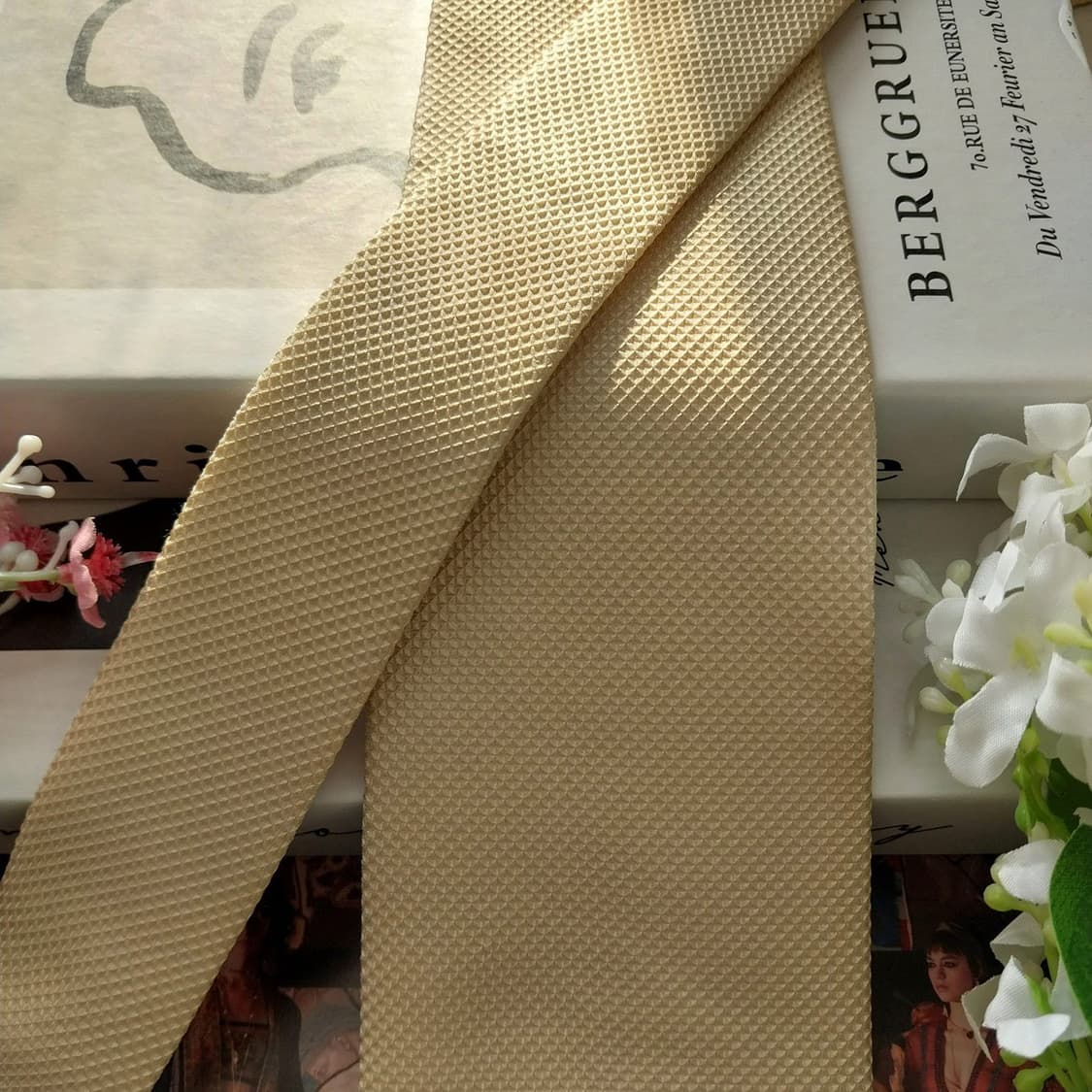 지안프랑코 페레 실크 아이보리 넥타이 8.7cm A+등급 K1590
 상품이미지3