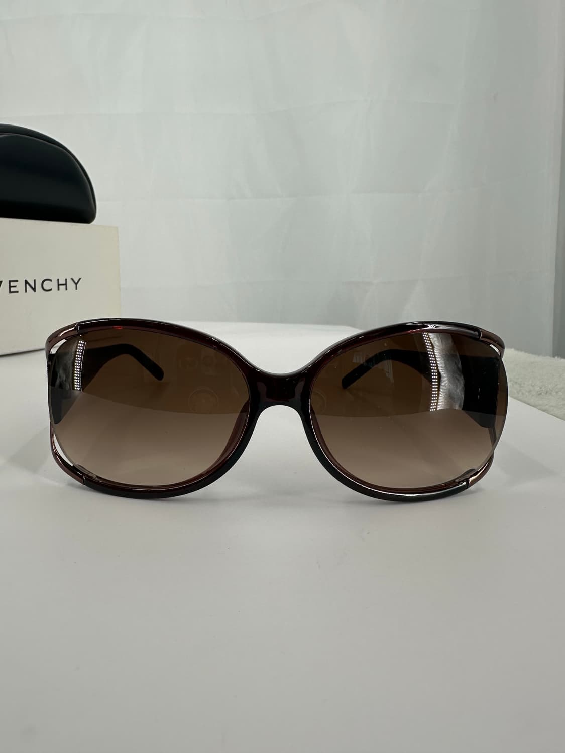 [새상품 무료배송] 정품 지방시 Made in Italy 선글라스 상품이미지2