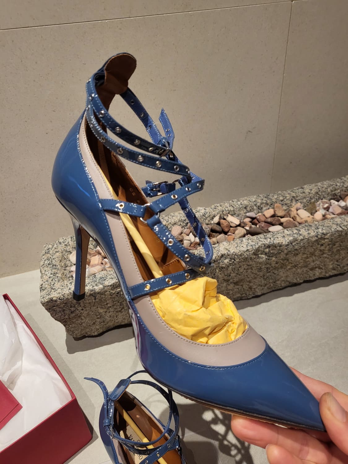 발렌티노 가라바니 블루스터드 힐 38사이즈(250) 상품이미지5