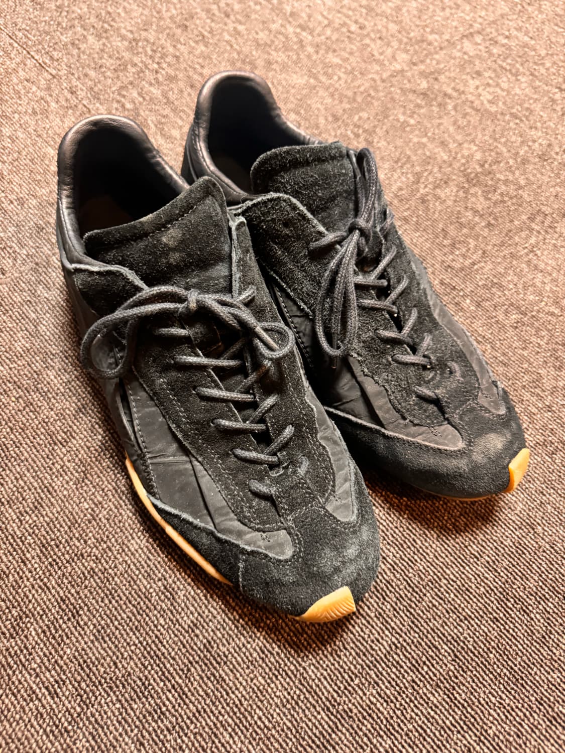 아더에러 스키드 블랙 270 상품이미지1