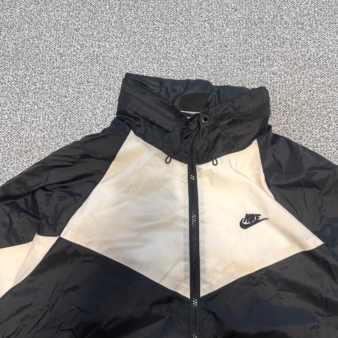 나이키 빅로고 바람막이 상품이미지2