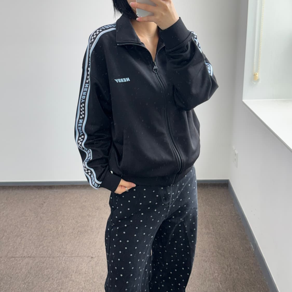 Nerdy 널디 스카이블루 트랙탑 블랙 져지 상품이미지2