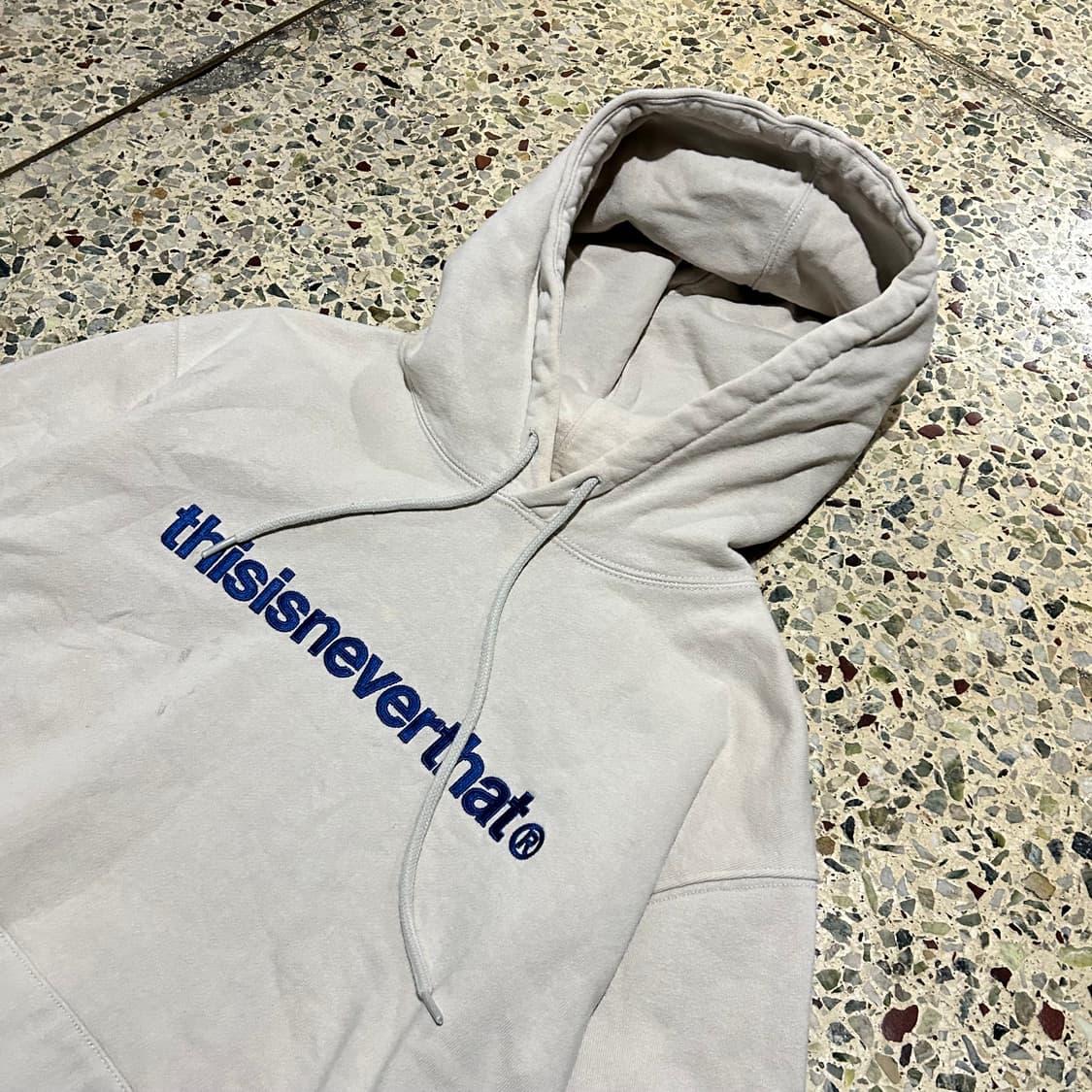 디스이스네버뎃(thisisneverthat) 화이트 후드티 상품이미지2