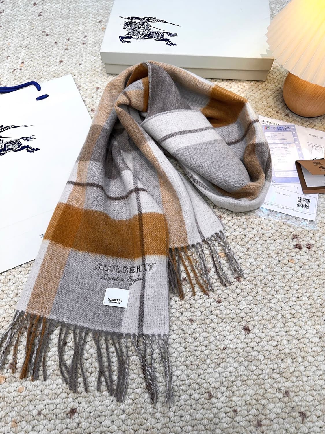 버버리숙녀 리버서블 스카프100% 램스울
 상품이미지4