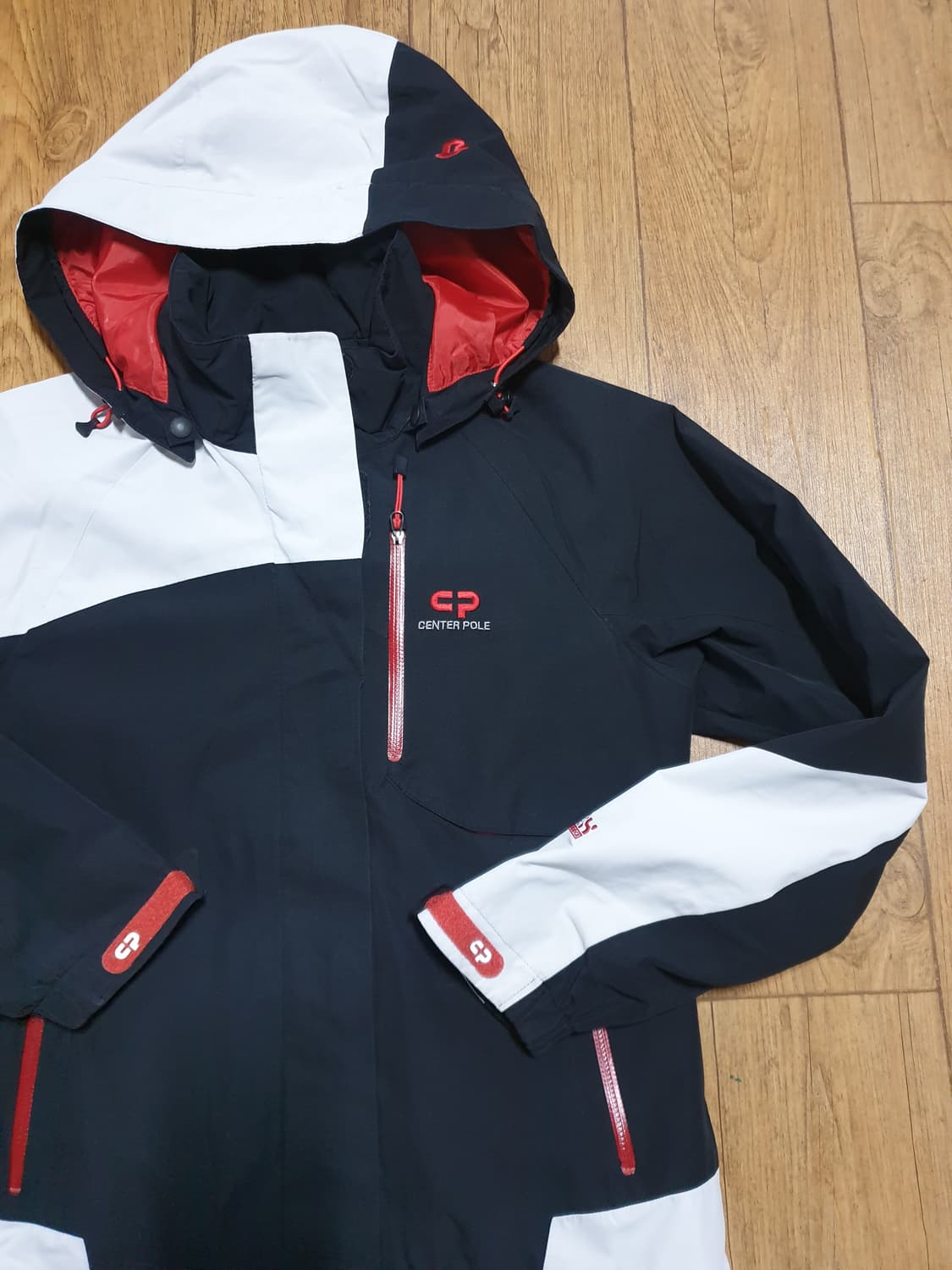 1157 센터폴 아웃도어 바람막이 90 사이즈입니다 상품이미지3