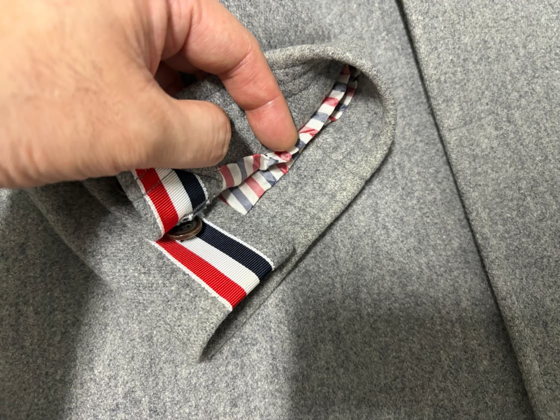 [백화점판] 톰브라운 천연모피 카라 울 코트 1사이즈 상품이미지4