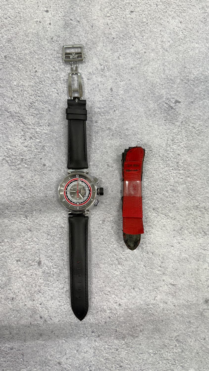 루이비통 땅부르 보야제 한정판 시계 판매합니다. 상품이미지8