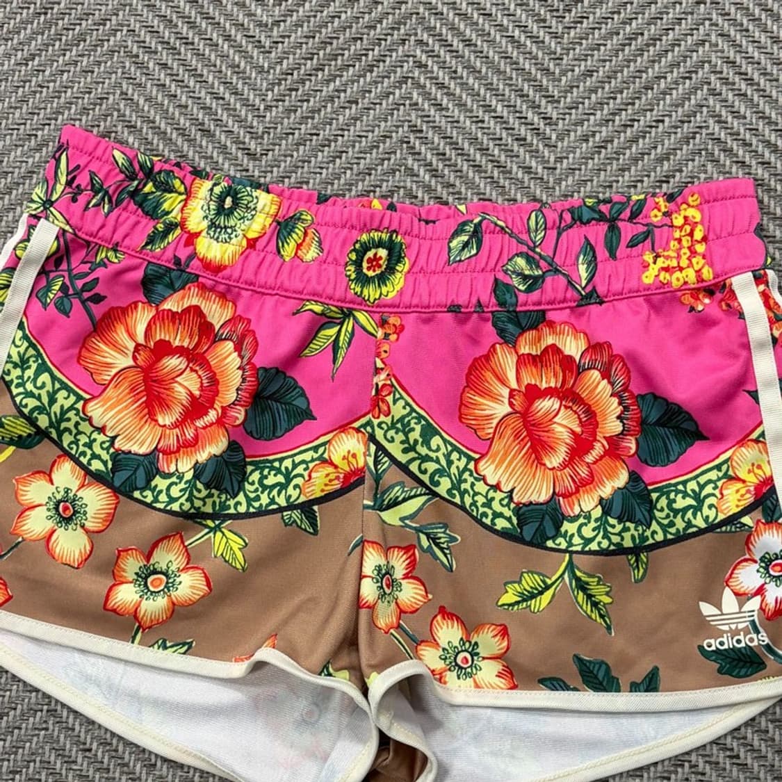 아디다스 플라워패턴 쇼츠 v2646  상품이미지3