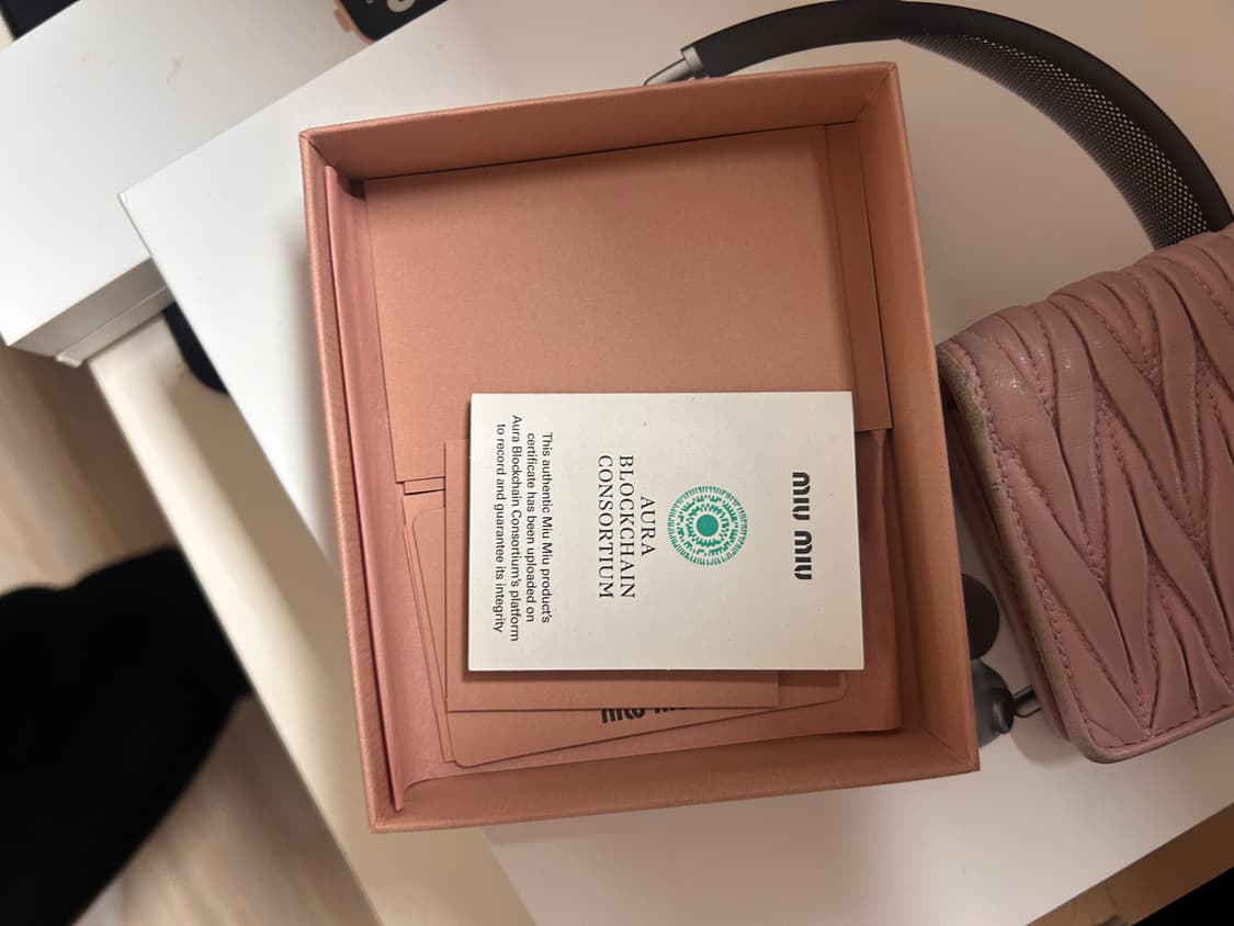 미우미우 반지갑 상품이미지5