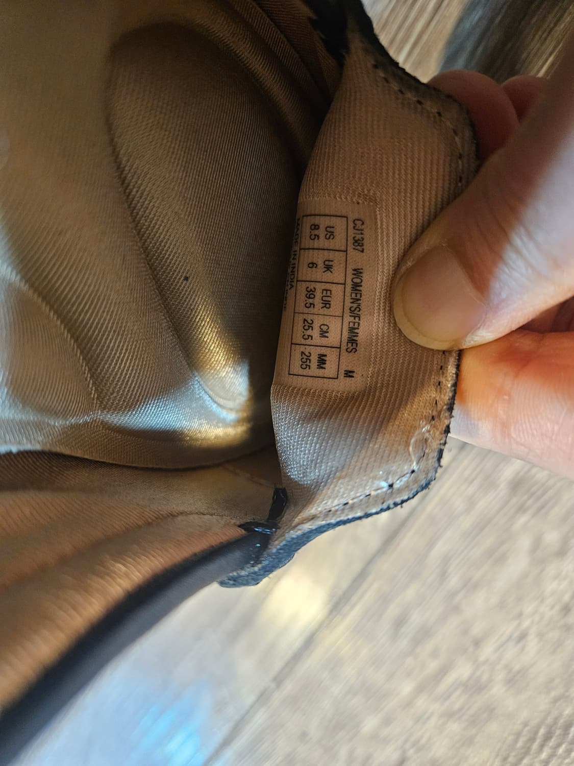 락포트 컴포트 블랙 로퍼 여성화 상품이미지6