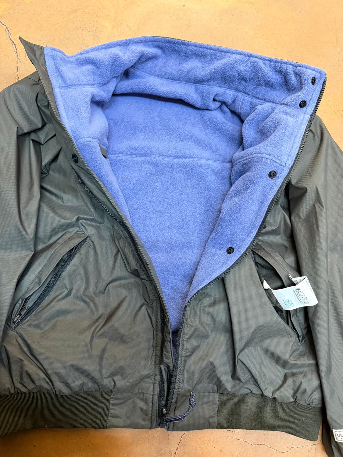 디스이즈네버뎃 리버시블 웜업 자켓 상품이미지4