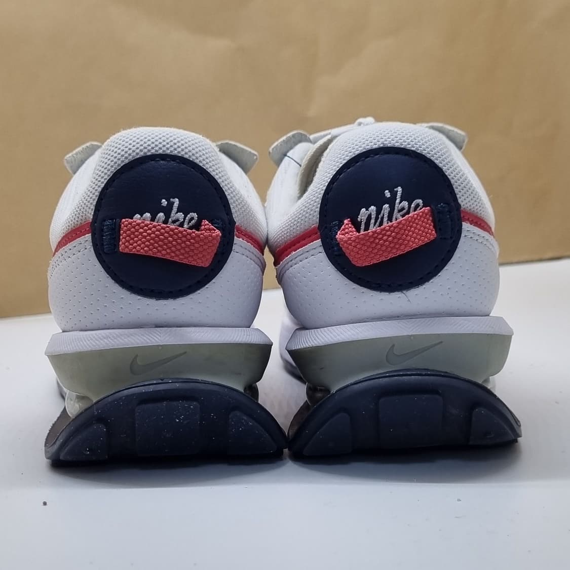 나이키 에어맥스 프리데이 여성운동화 235. 상품이미지4