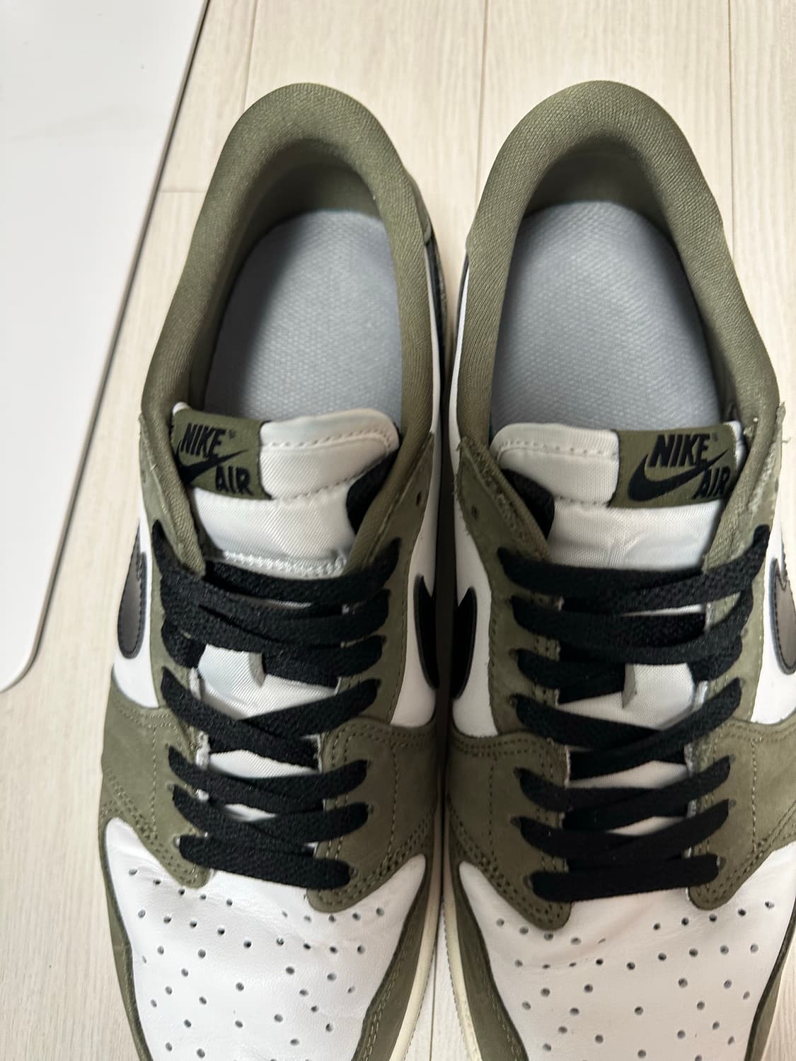 조던1 로우 올리브 2026 사이즈 280 팝니다 상품이미지3