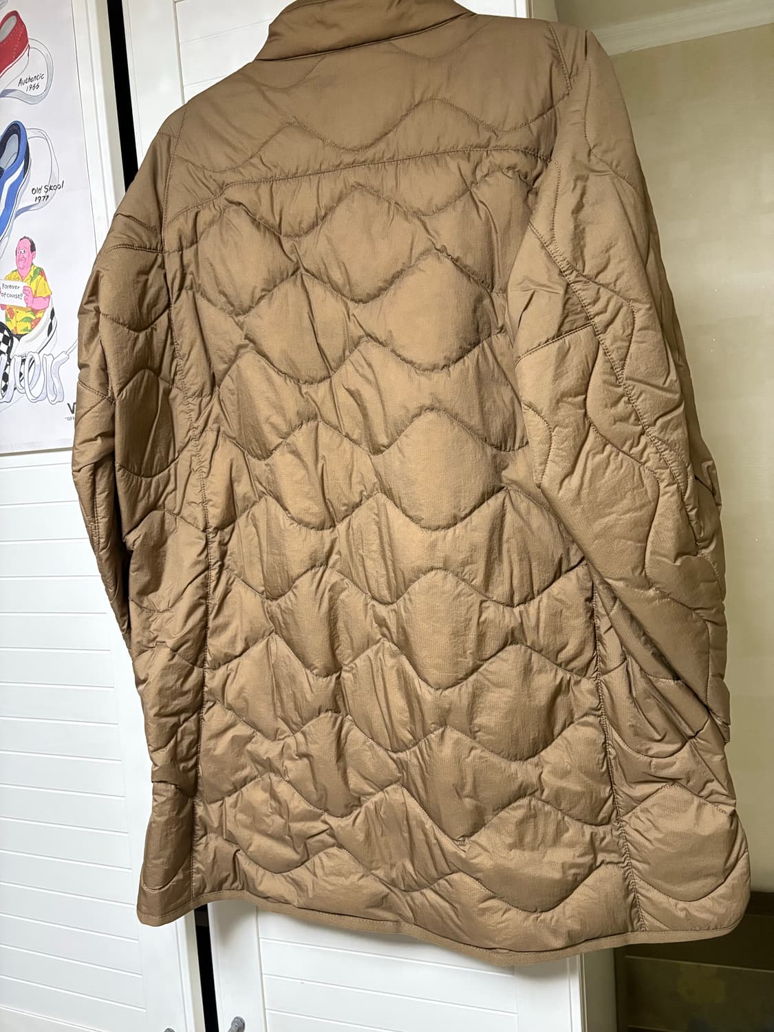 유니클로 화이트마운티니어링 리사이클 하이브리드 다운자켓(XL) 브라운 상품이미지2