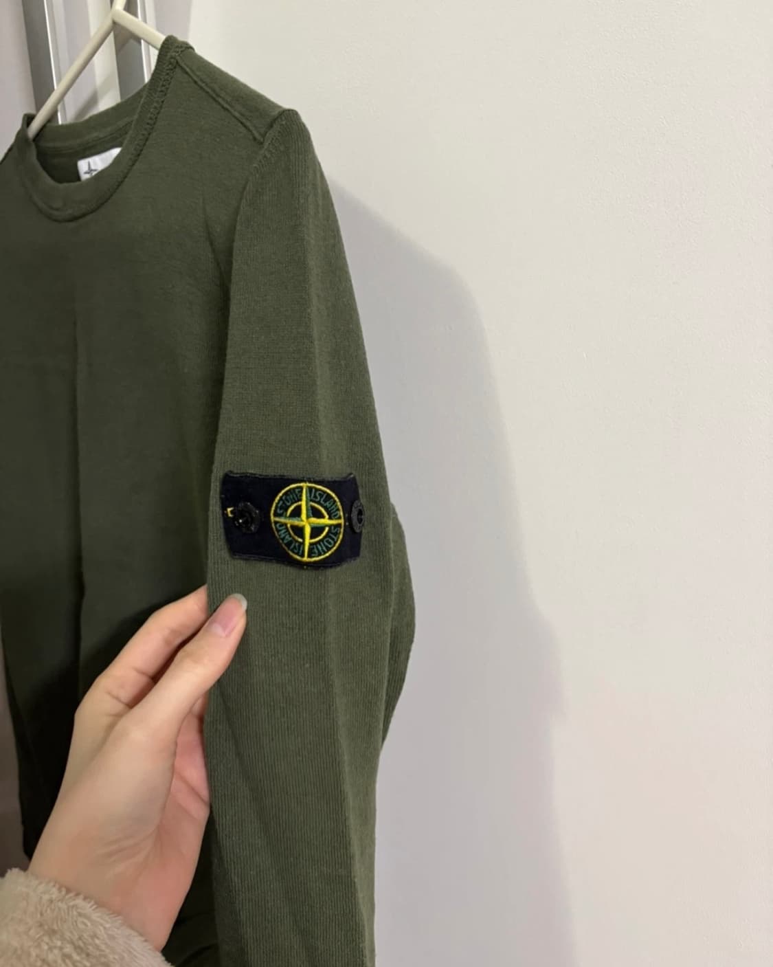 스톤아일랜드 카키 니트 상품이미지3