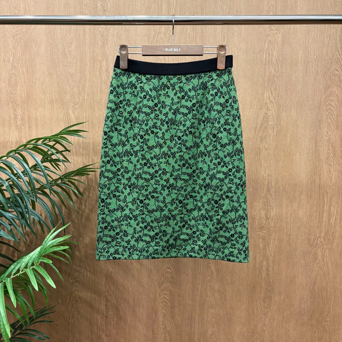 입생로랑 울 니트 스커트 블랙 플로럴 자카드 패턴 허리 밴딩 디테일 그린 상품이미지1