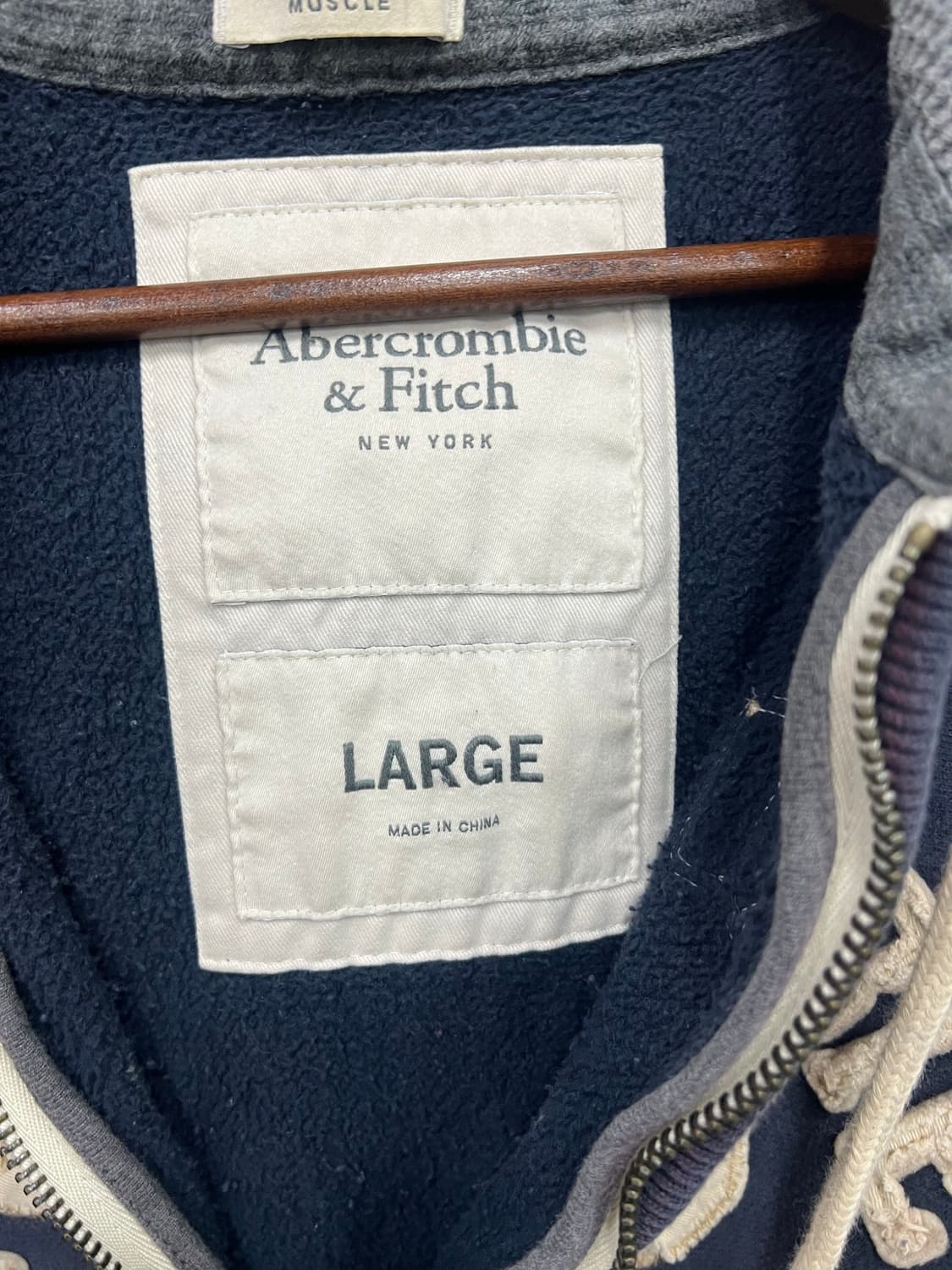 Abercrombie & Fitch 네이비 후드집업  상품이미지2