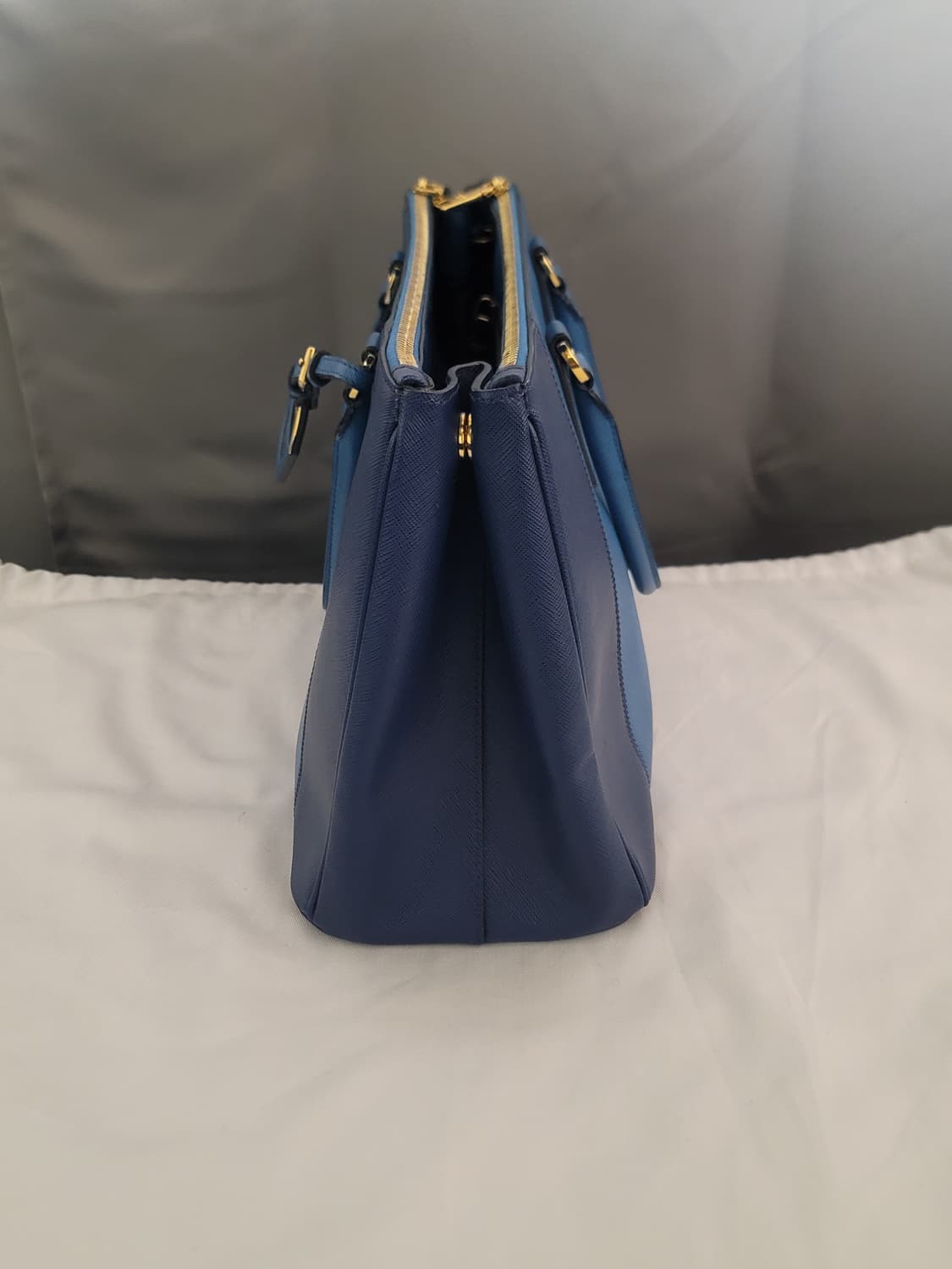 프라다 가방,크로스백토트백(디올샤넬보테가루이비통구찌셀린느생로랑발렌시아가) 상품이미지5