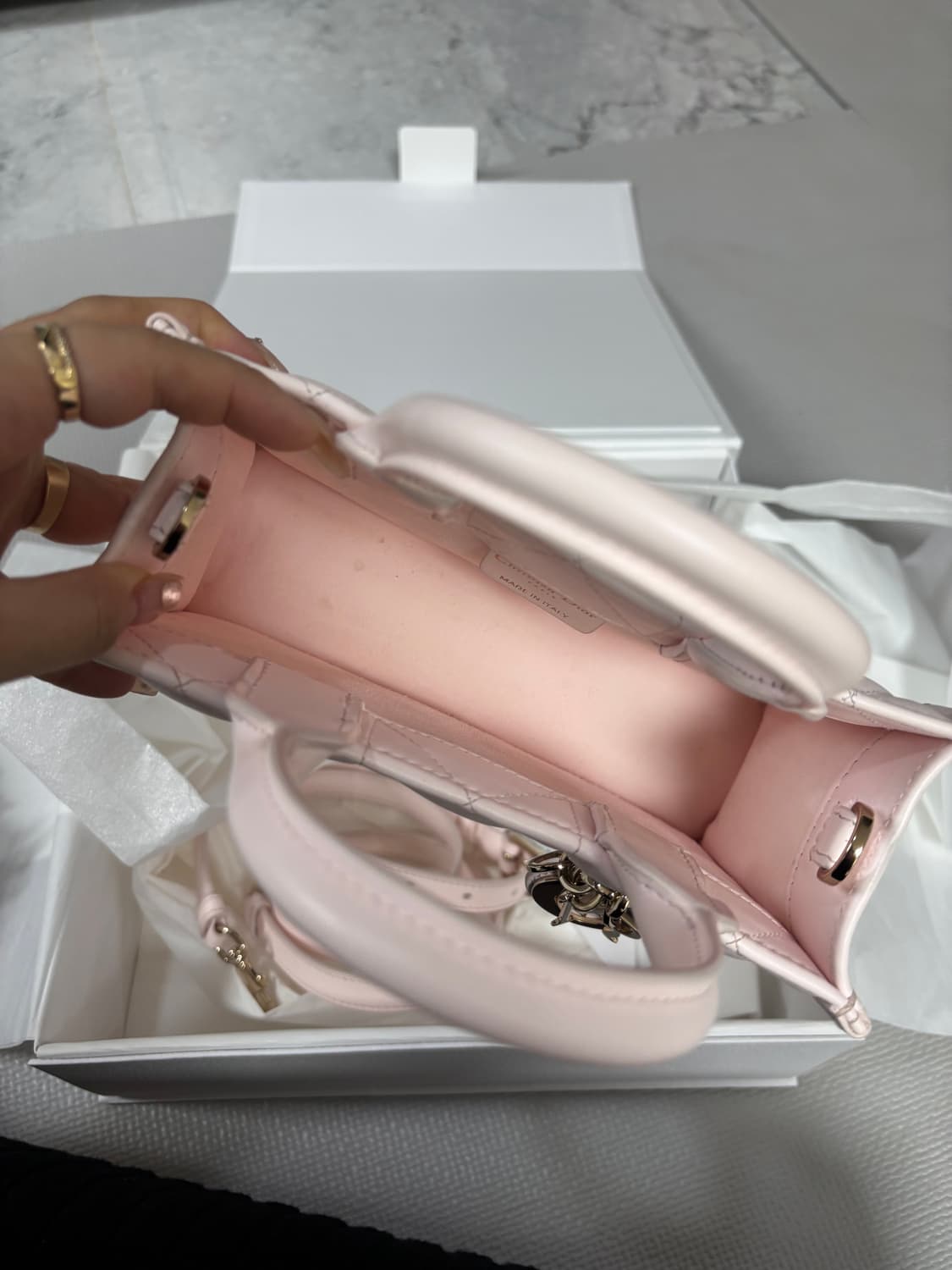 디올 북토트 미니 스트랩백 S5573OWHP 상품이미지10