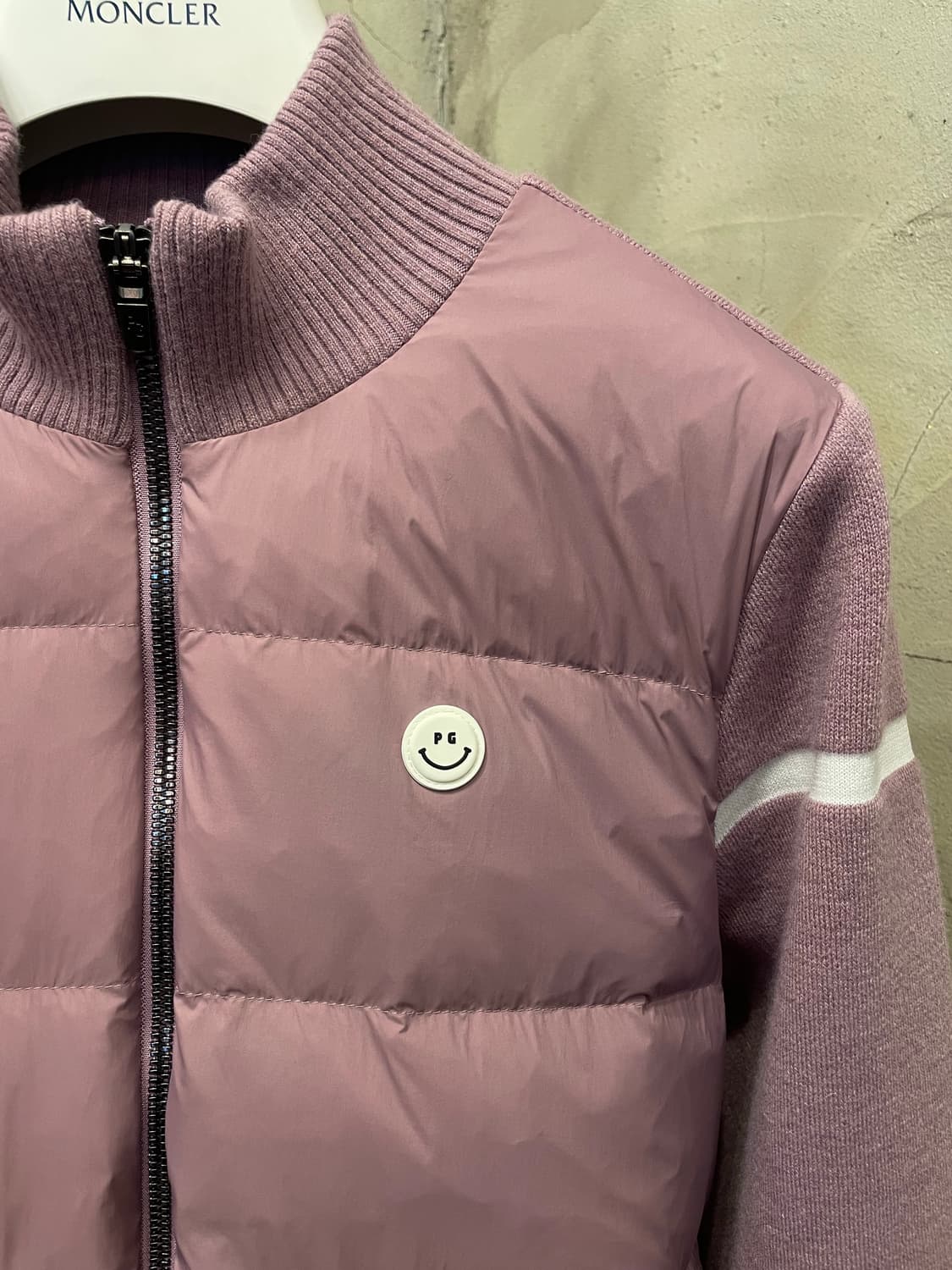 25년 6월산 파리게이츠 방풍 구스다운 골프 점퍼 1 상품이미지2