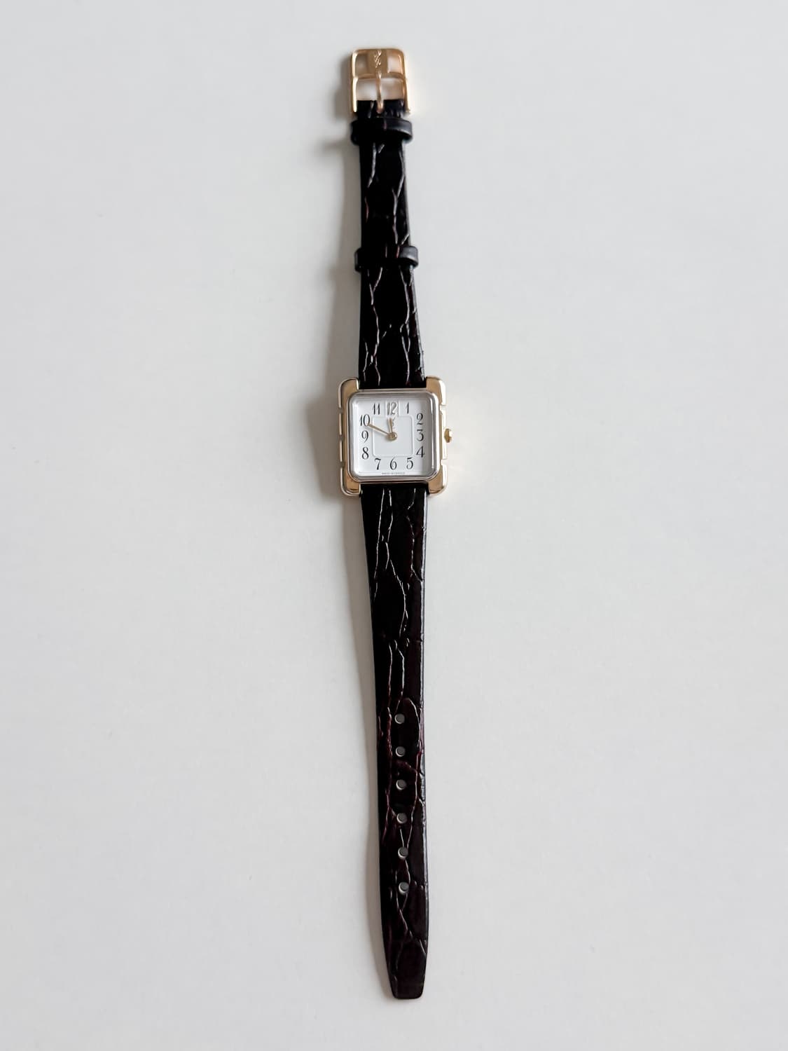 입생로랑 스퀘어 골드 미니 시계 상품이미지7