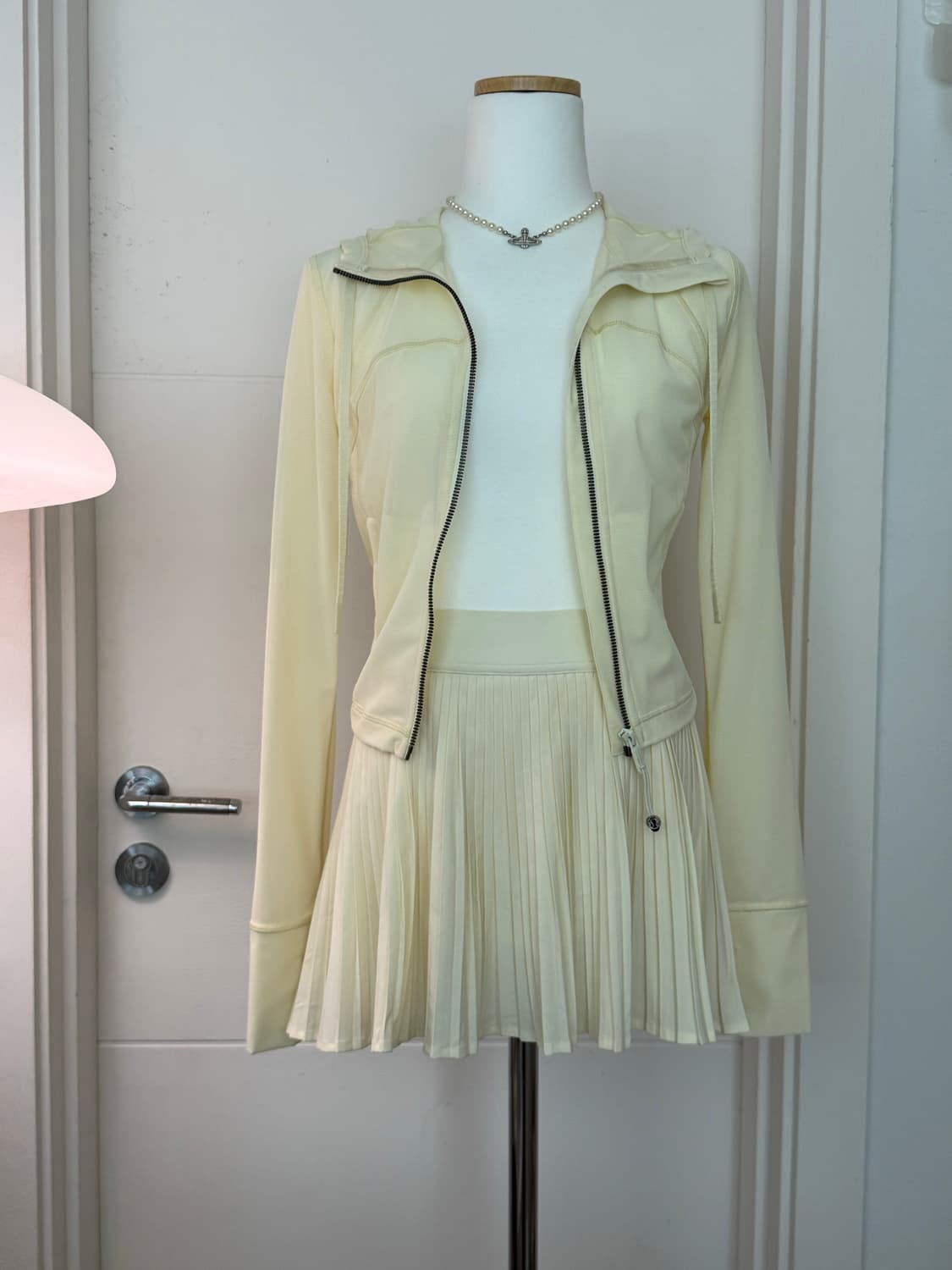 룰루레몬 디파인 크롭 메쉬자켓 + 테니스 스커트 sundance 상품이미지3