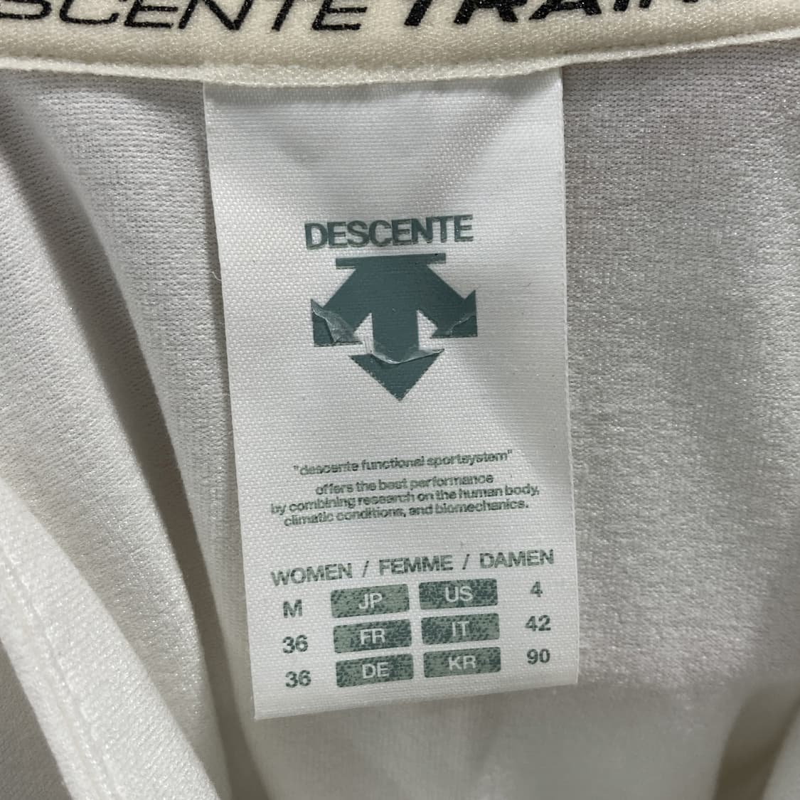 데상트 여성스포츠집업자켓 화이트 S  상품이미지4