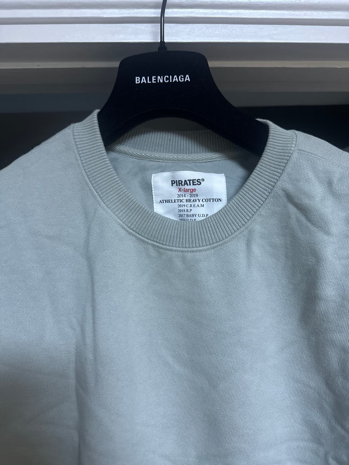 [XL] 로맨틱파이어리츠 맨투맨 상품이미지2