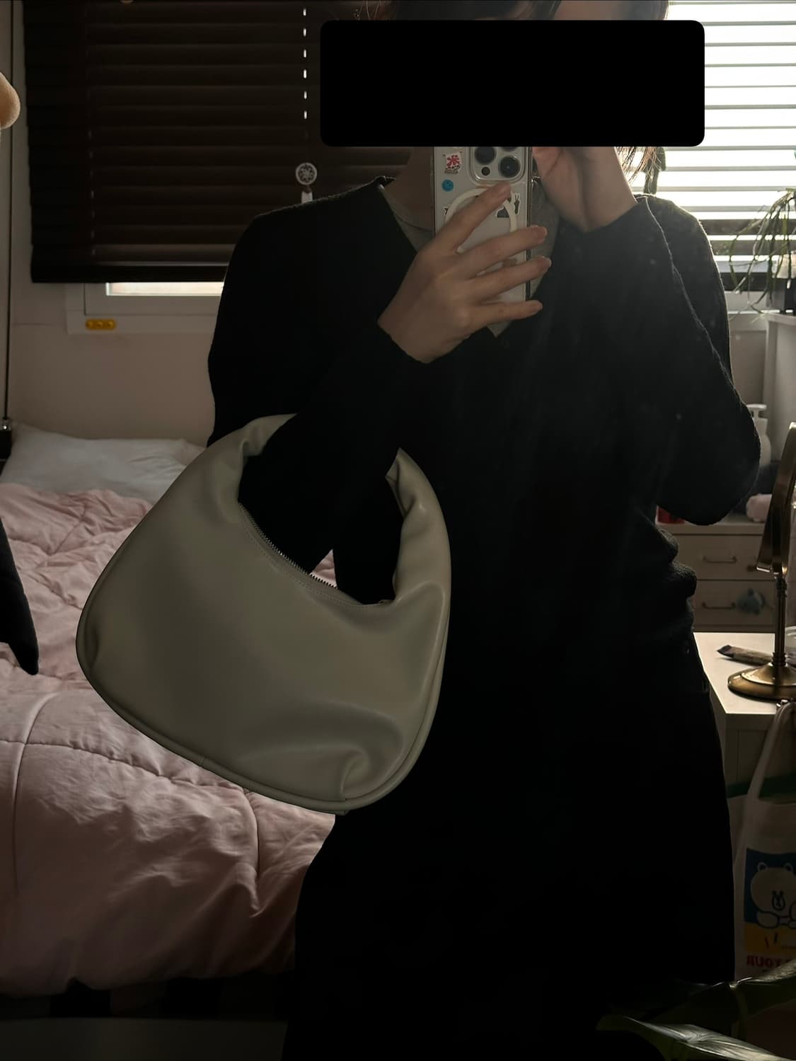 여밈 미니 플럼프백 화이트 상품이미지2