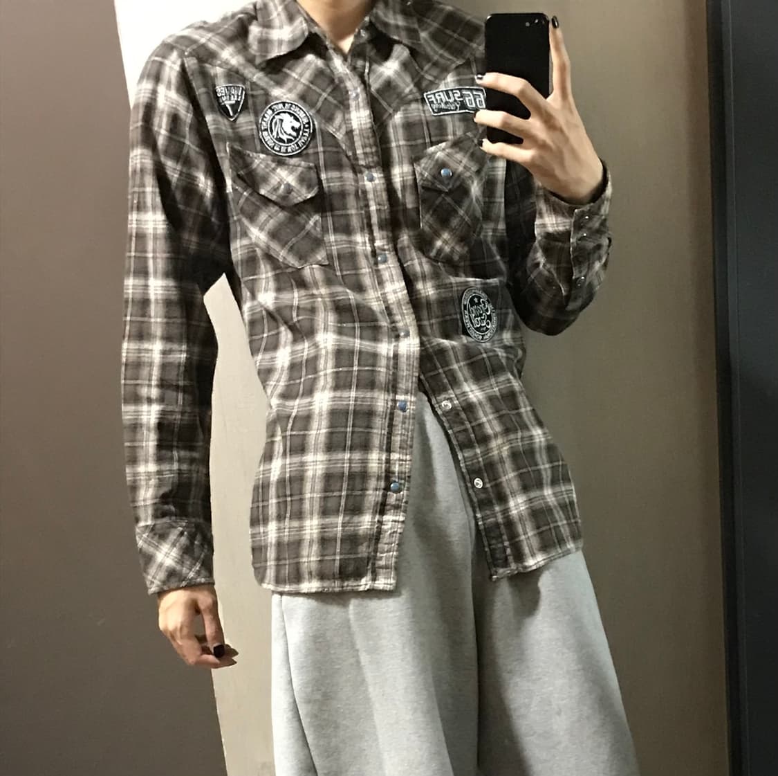 Button-up Patch Shirt 상품이미지1