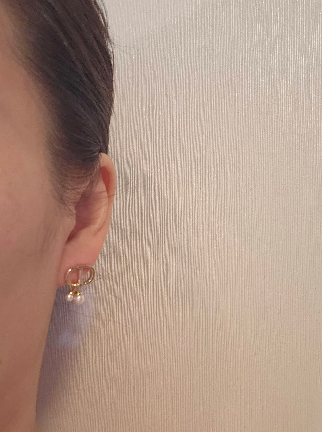 디올 업사이클링 드롭진주 골드 귀걸이 상품이미지7