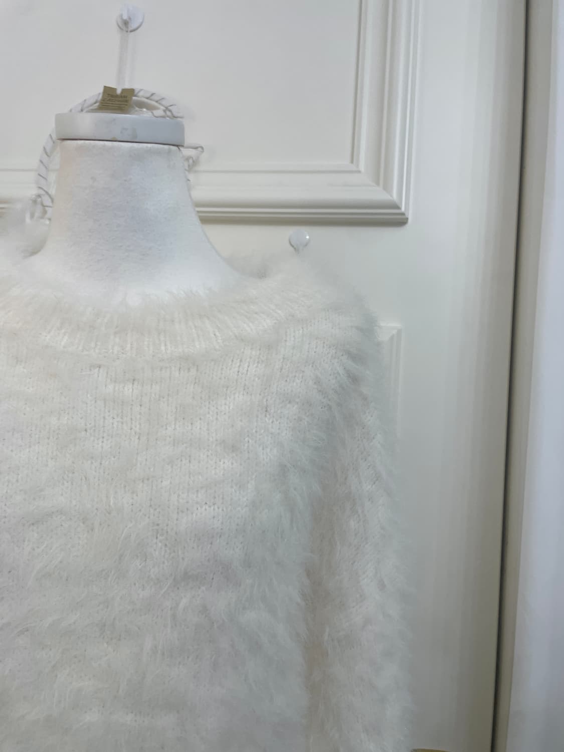 white shaggy basic knit top(size-L) 상품이미지6